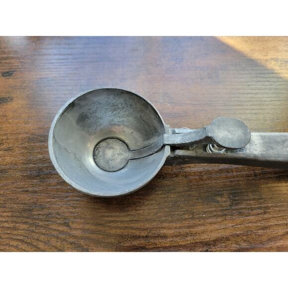 Aluminum Ice Cream Cone Scoop w/Thump Flipper - Like Safe T Dipper - Taiwan - Picture 2 of 10